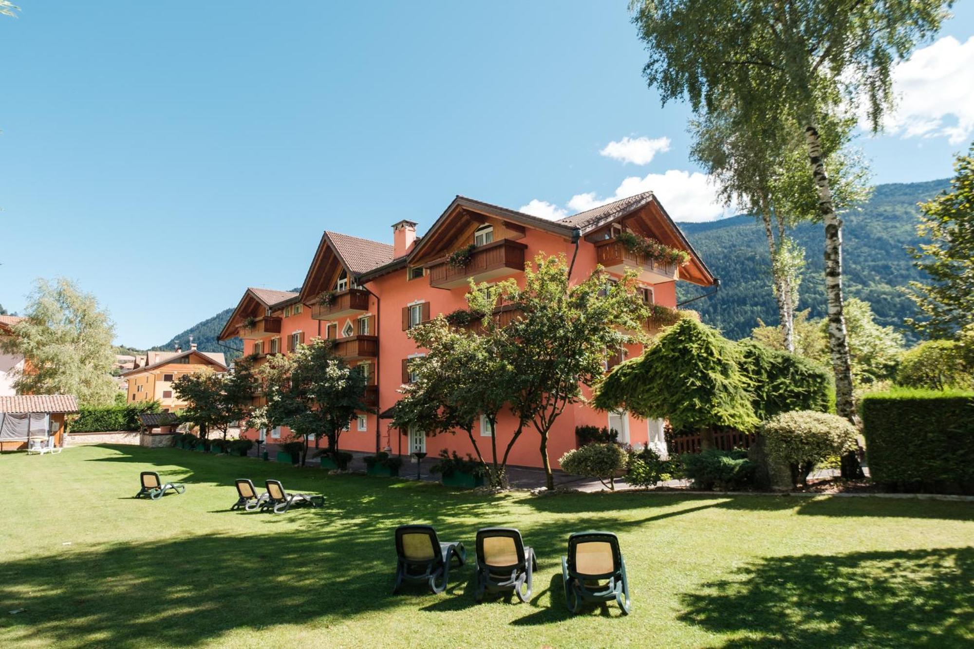Residence Al Caminetto Molveno Exterior foto